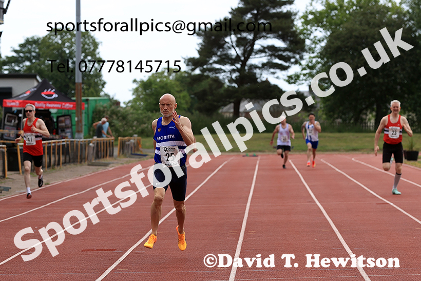 400 metres, 2025 NEMAA Track and Field, Monkton. Photo: David T. Hewitson/Sports for All Pics